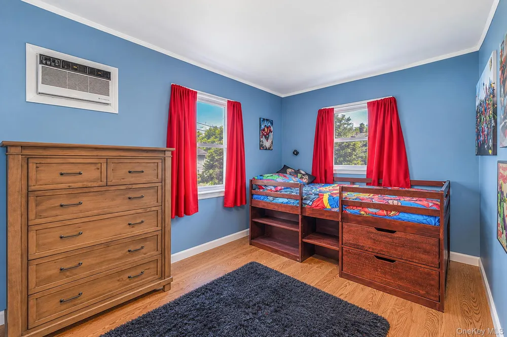 96 Slate Lane Levittown, NY 11756