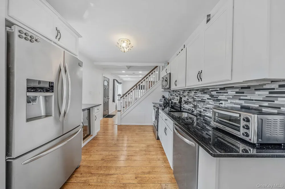 96 Slate Lane Levittown, NY 11756