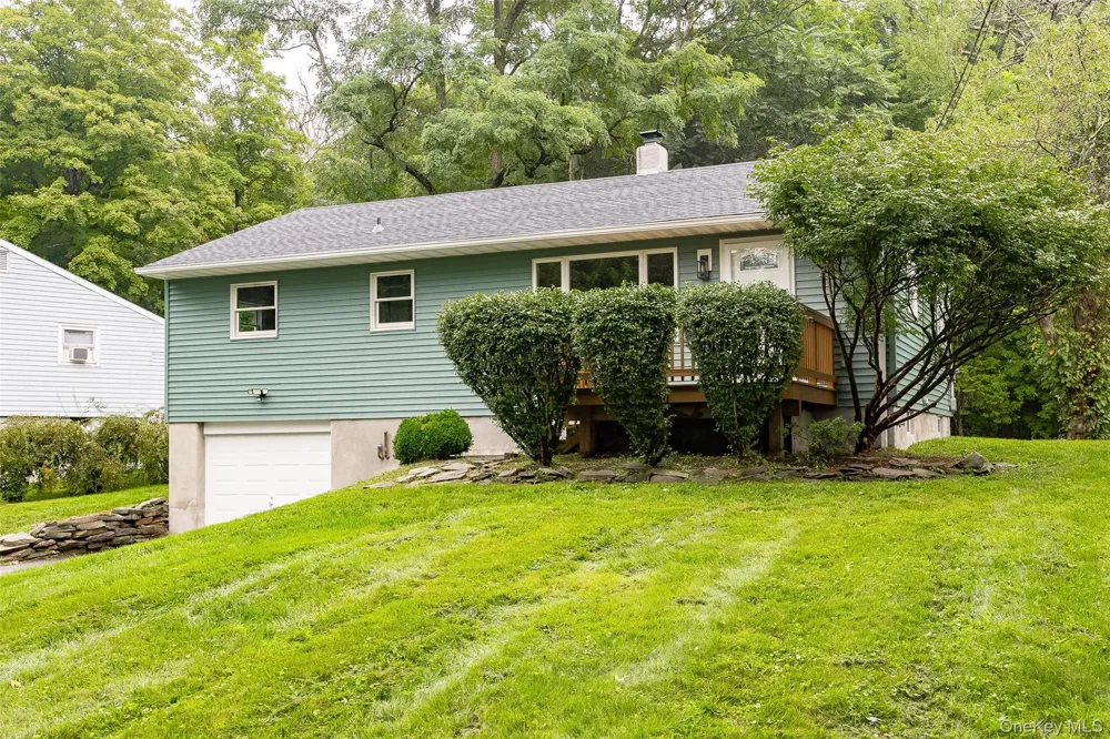 18 Van Wert Place Hyde Park, NY 12538