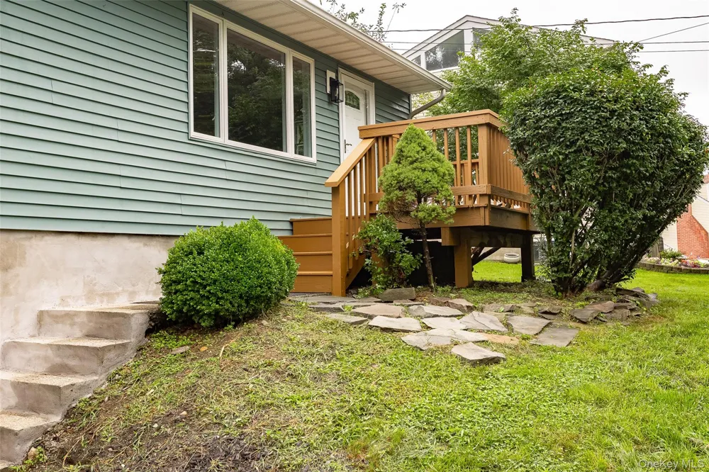 18 Van Wert Place Hyde Park, NY 12538
