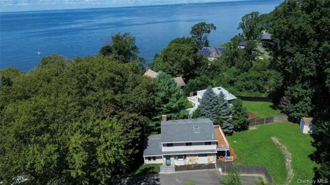 16 Westview Road