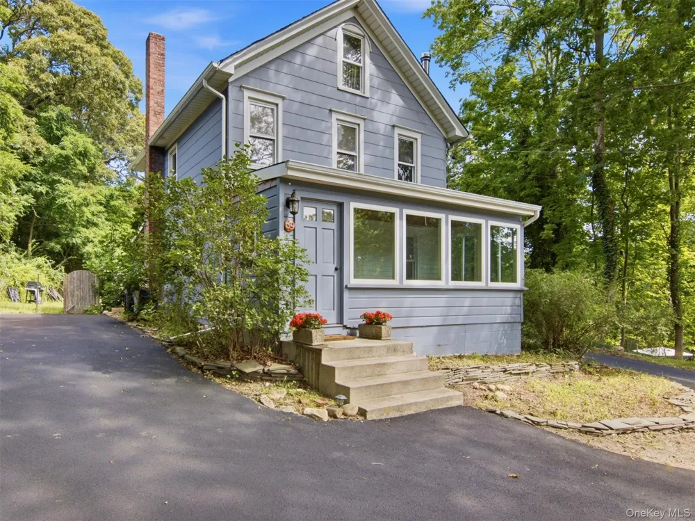 69 Ridgeway Avenue East Setauket, NY 11733