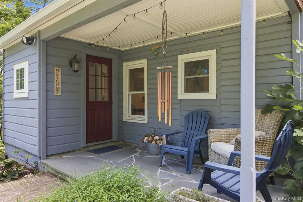 69 Ridgeway Avenue East Setauket, NY 11733