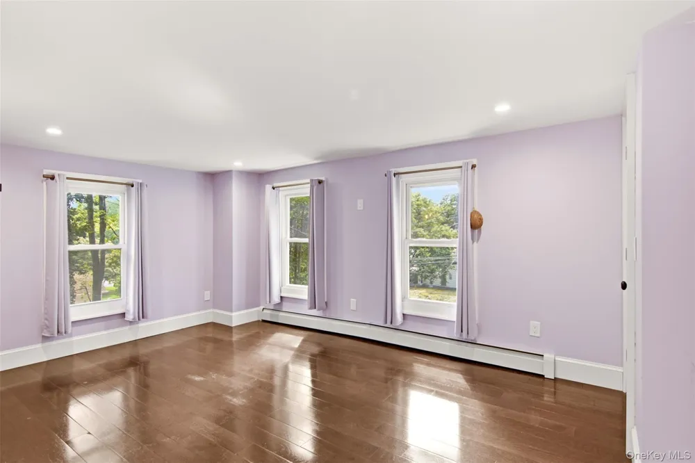 69 Ridgeway Avenue East Setauket, NY 11733
