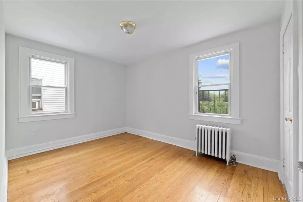 243 Maple Avenue #1B Rockville Centre, NY 11570