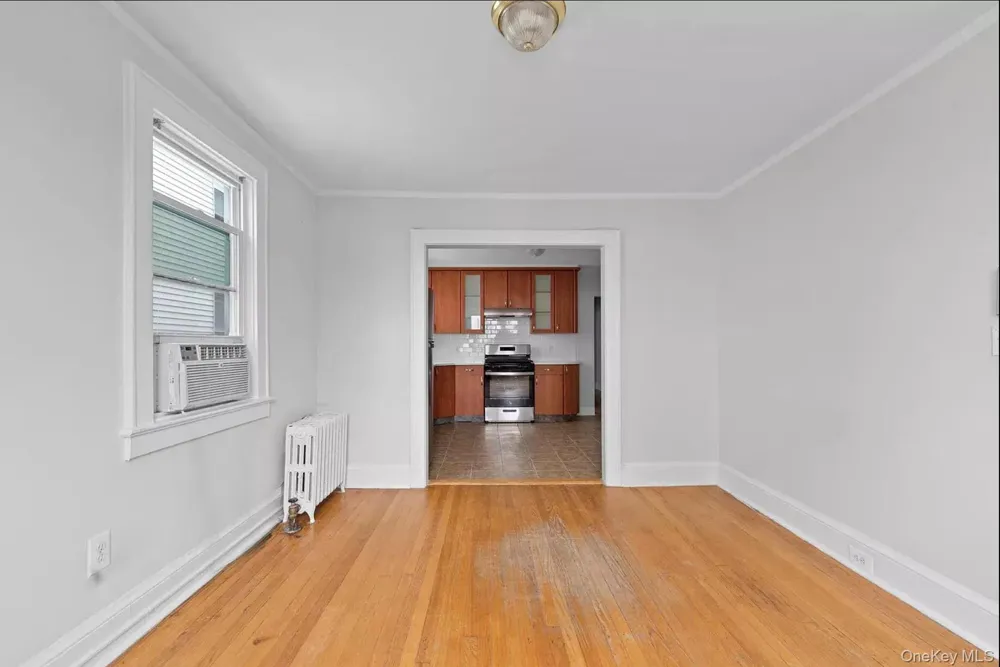 243 Maple Avenue #1B Rockville Centre, NY 11570