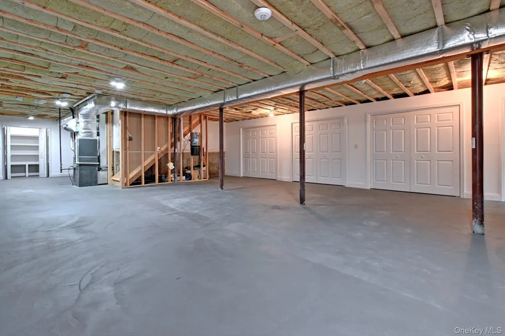 131 Grace Hall Lane Yaphank, NY 11980