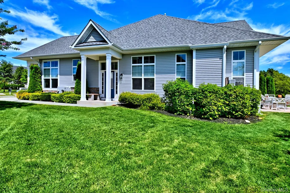 131 Grace Hall Lane Yaphank, NY 11980