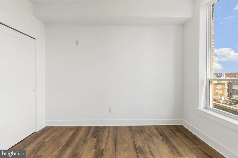 2214 FRONT STREET #202 Philadelphia, PA 19133