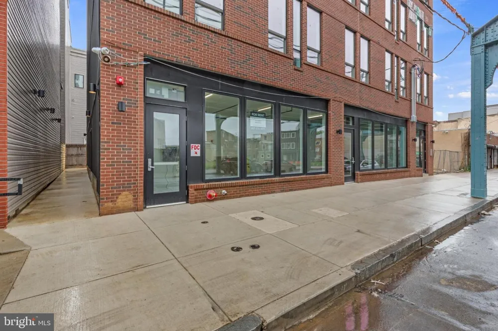 2214 FRONT STREET #202 Philadelphia, PA 19133