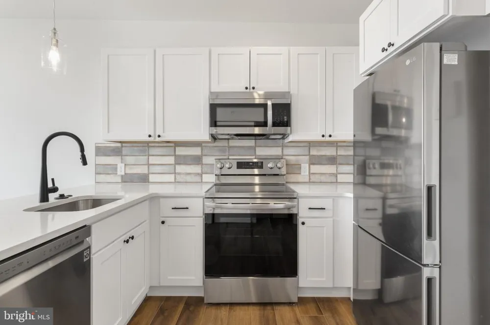 2214 FRONT STREET #202 Philadelphia, PA 19133