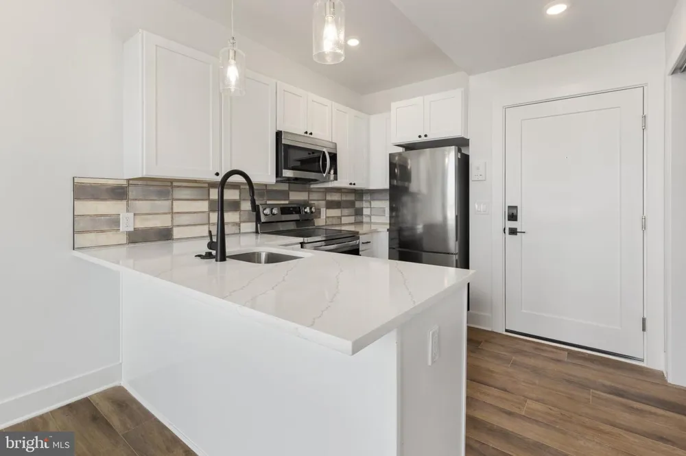 2214 FRONT STREET #202 Philadelphia, PA 19133