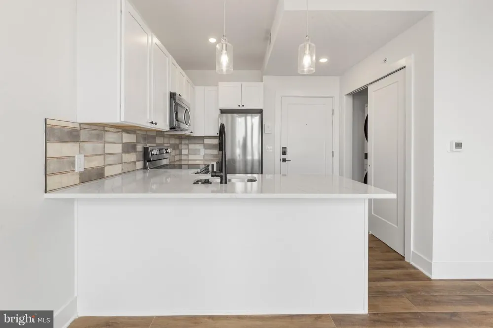 2214 FRONT STREET #202 Philadelphia, PA 19133
