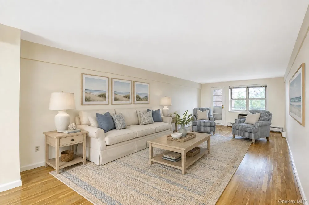 25 Chapel Place #2M Great Neck, NY 11021