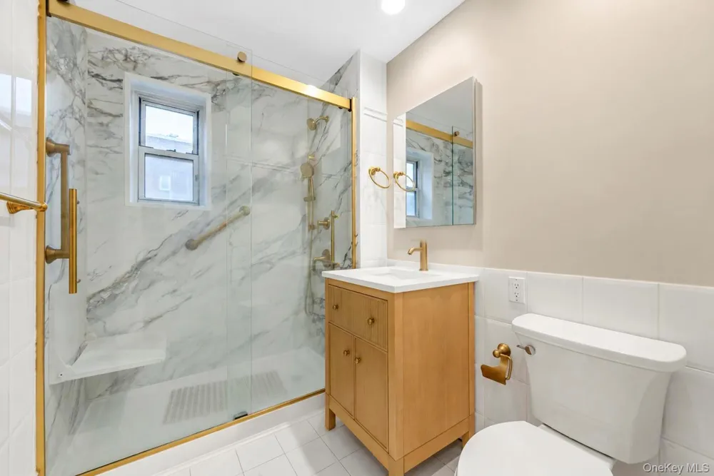 25 Chapel Place #2M Great Neck, NY 11021