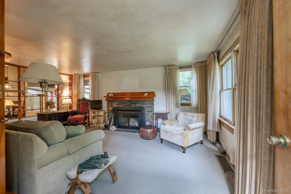 207 Horton Lane Port Ewen, NY 12429