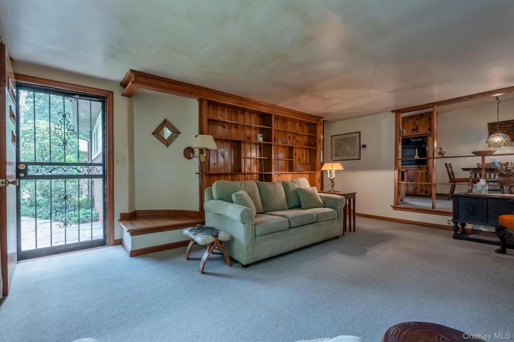 207 Horton Lane Port Ewen, NY 12429