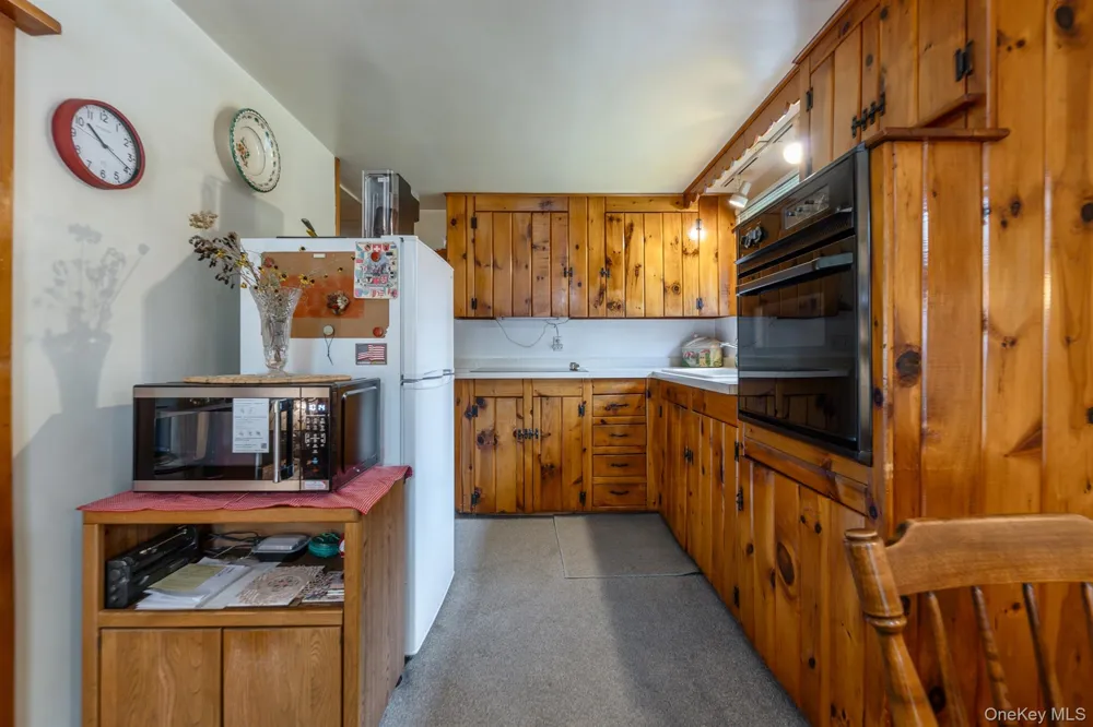 207 Horton Lane Port Ewen, NY 12429