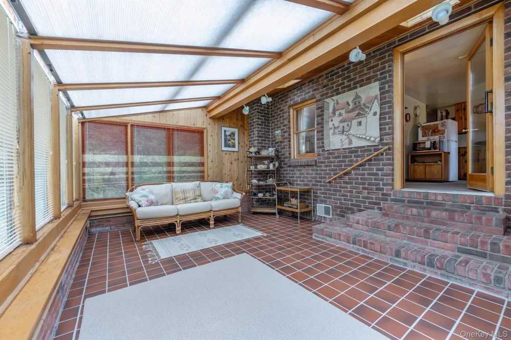 207 Horton Lane Port Ewen, NY 12429