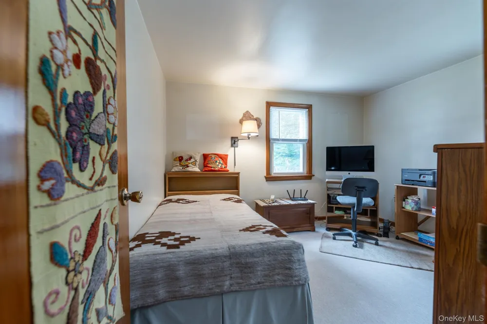 207 Horton Lane Port Ewen, NY 12429
