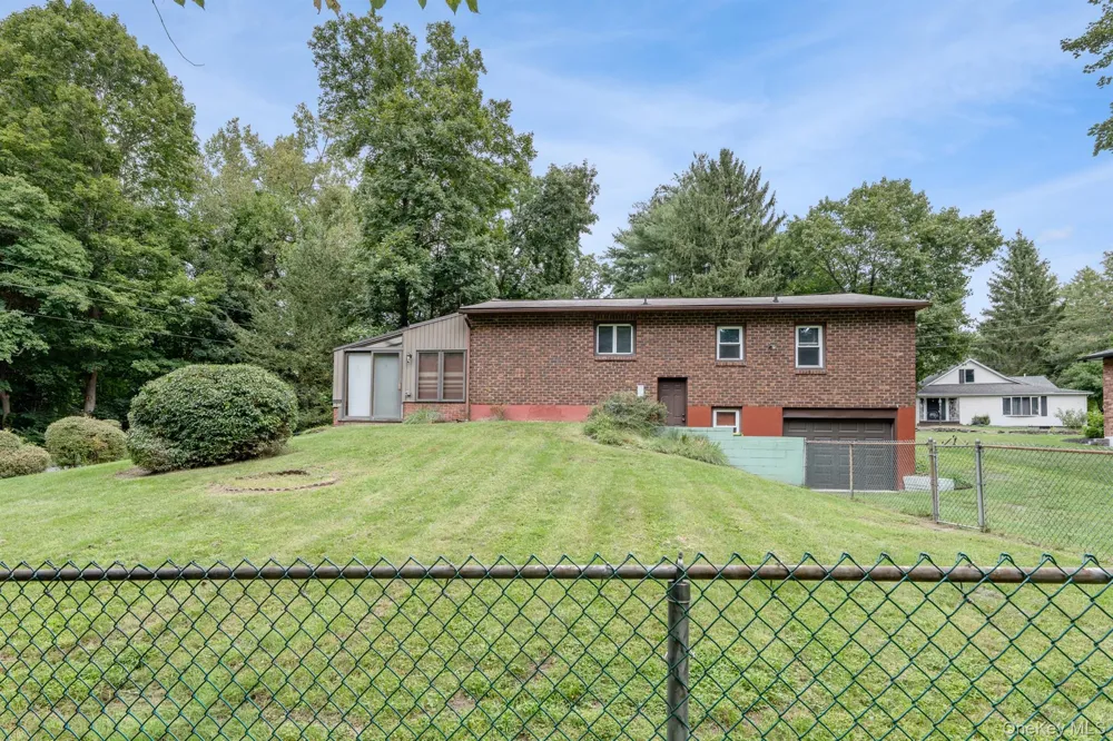 207 Horton Lane Port Ewen, NY 12429