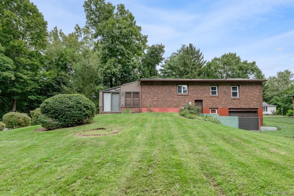 207 Horton Lane Port Ewen, NY 12429
