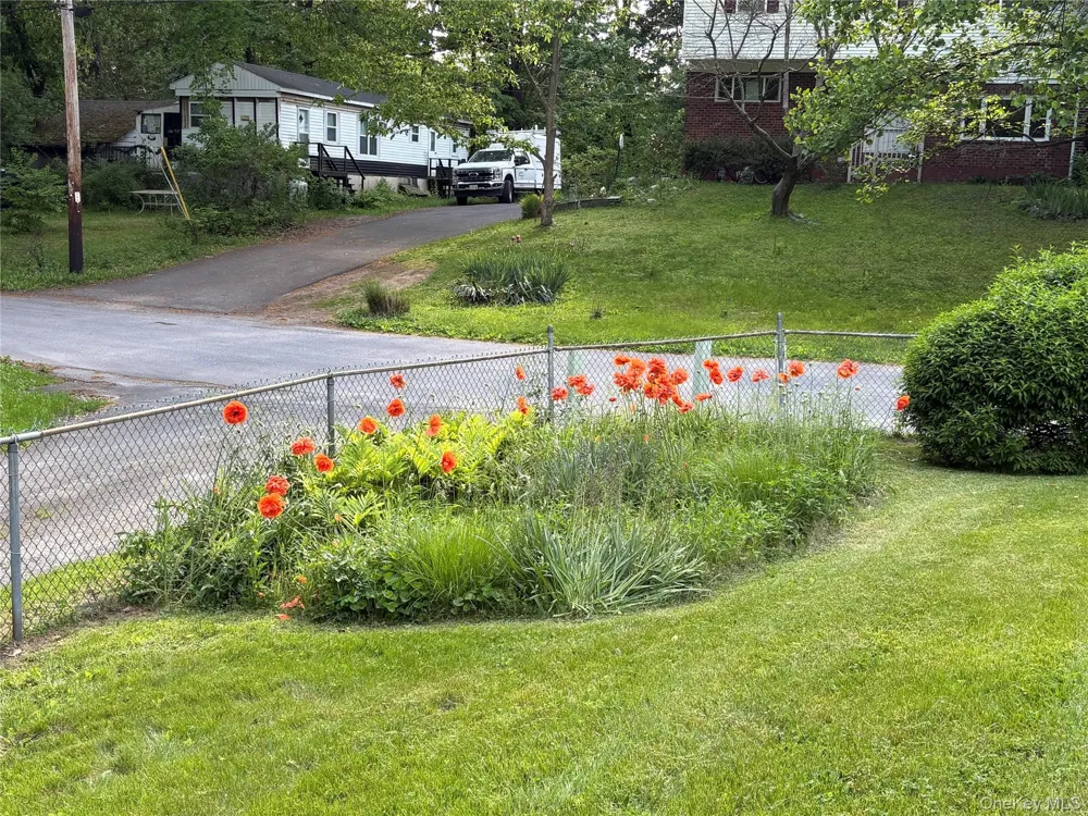 207 Horton Lane Port Ewen, NY 12429