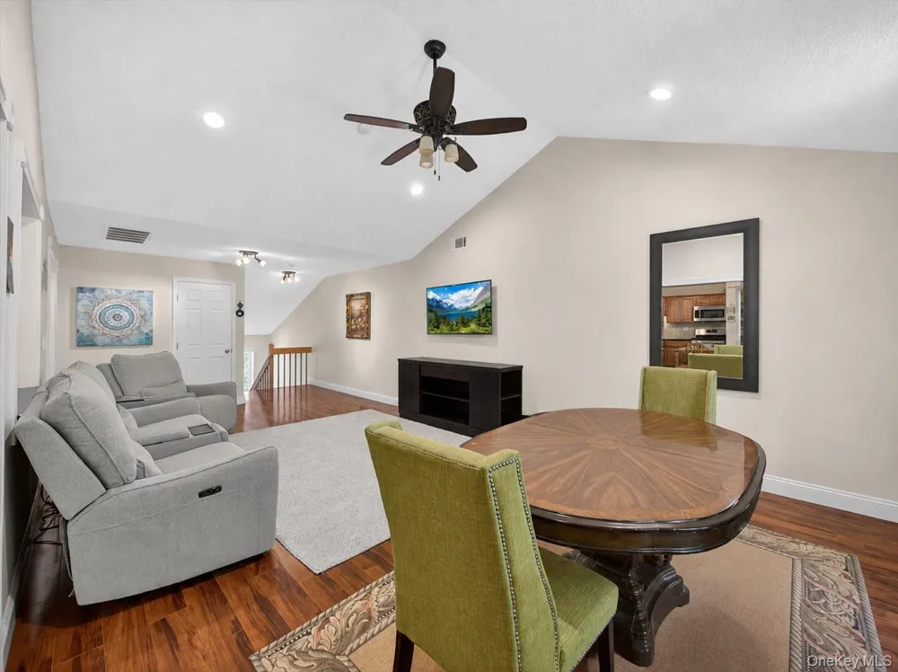 198 Eagle Ridge Way Nanuet, NY 10954