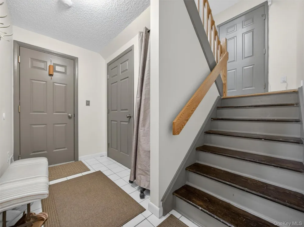 198 Eagle Ridge Way Nanuet, NY 10954