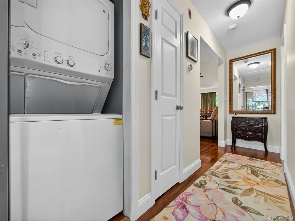 198 Eagle Ridge Way Nanuet, NY 10954