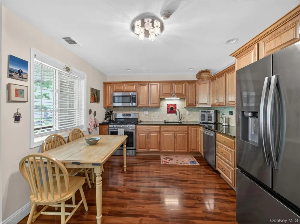 198 Eagle Ridge Way Nanuet, NY 10954