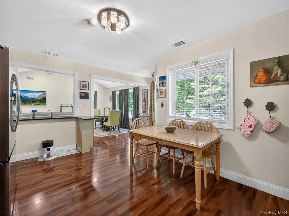 198 Eagle Ridge Way Nanuet, NY 10954
