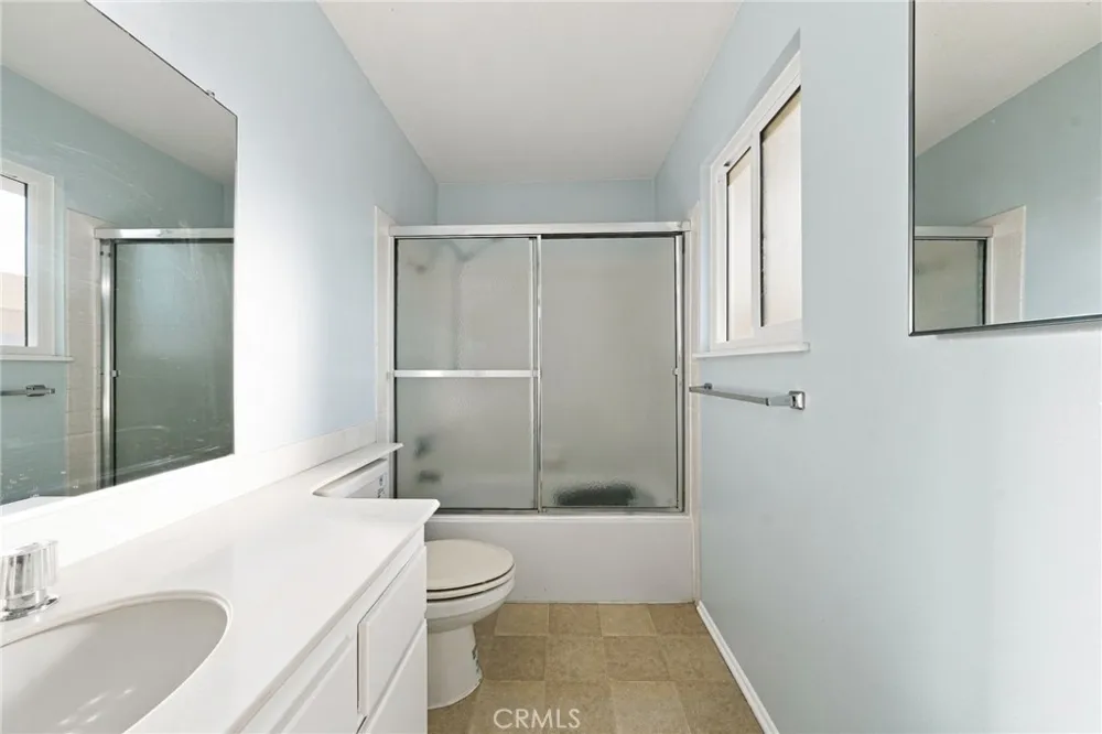 981 W Imperial Hwy #23 La Habra, CA 90631