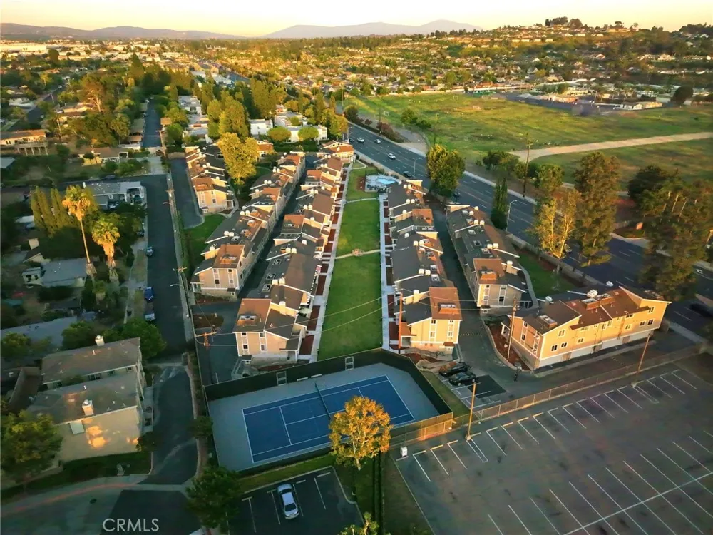 981 W Imperial Hwy #23 La Habra, CA 90631