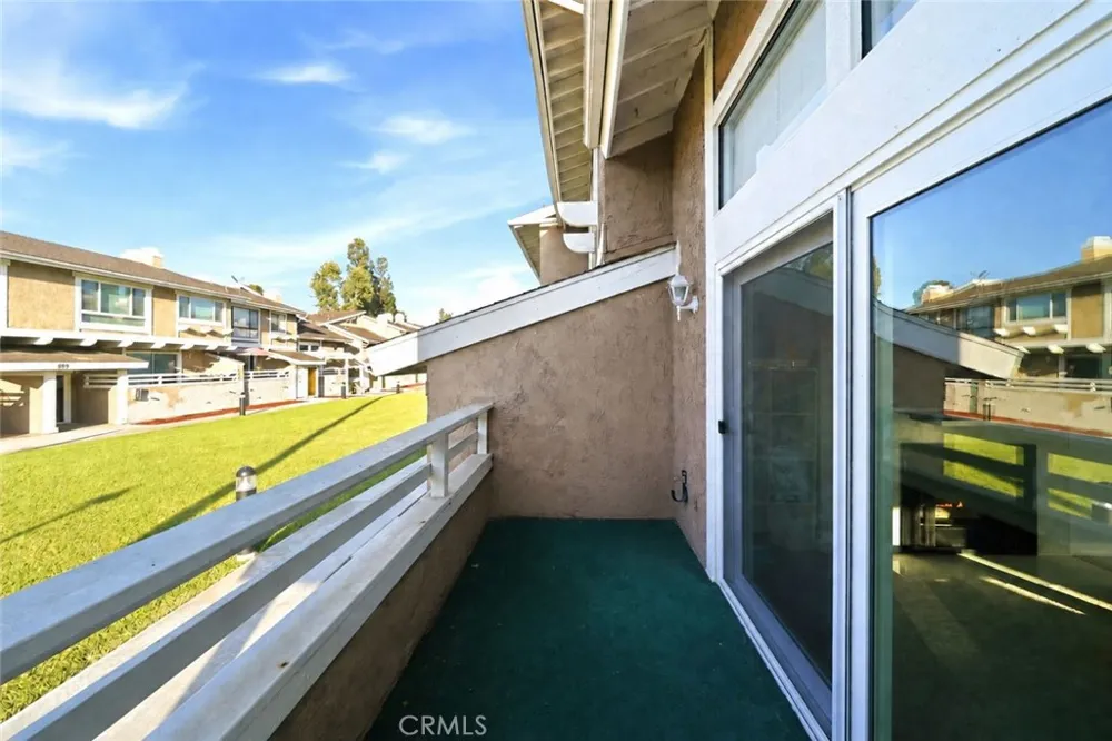981 W Imperial Hwy #23 La Habra, CA 90631