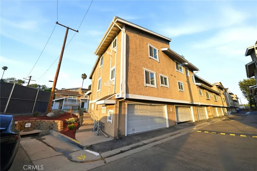 981 W Imperial Hwy #23 La Habra, CA 90631
