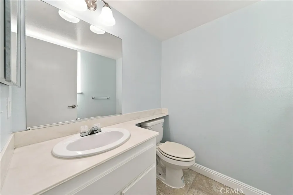 981 W Imperial Hwy #23 La Habra, CA 90631
