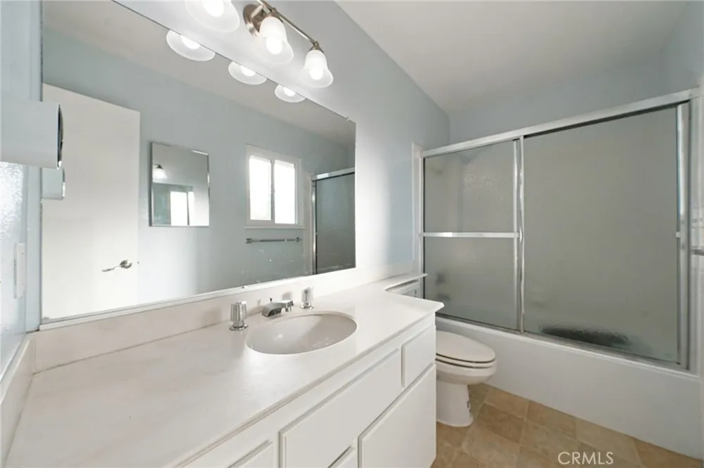 981 W Imperial Hwy #23 La Habra, CA 90631