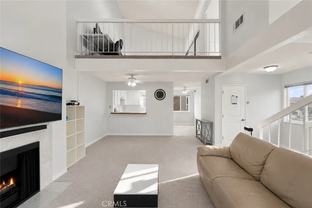 981 W Imperial Hwy #23 La Habra, CA 90631