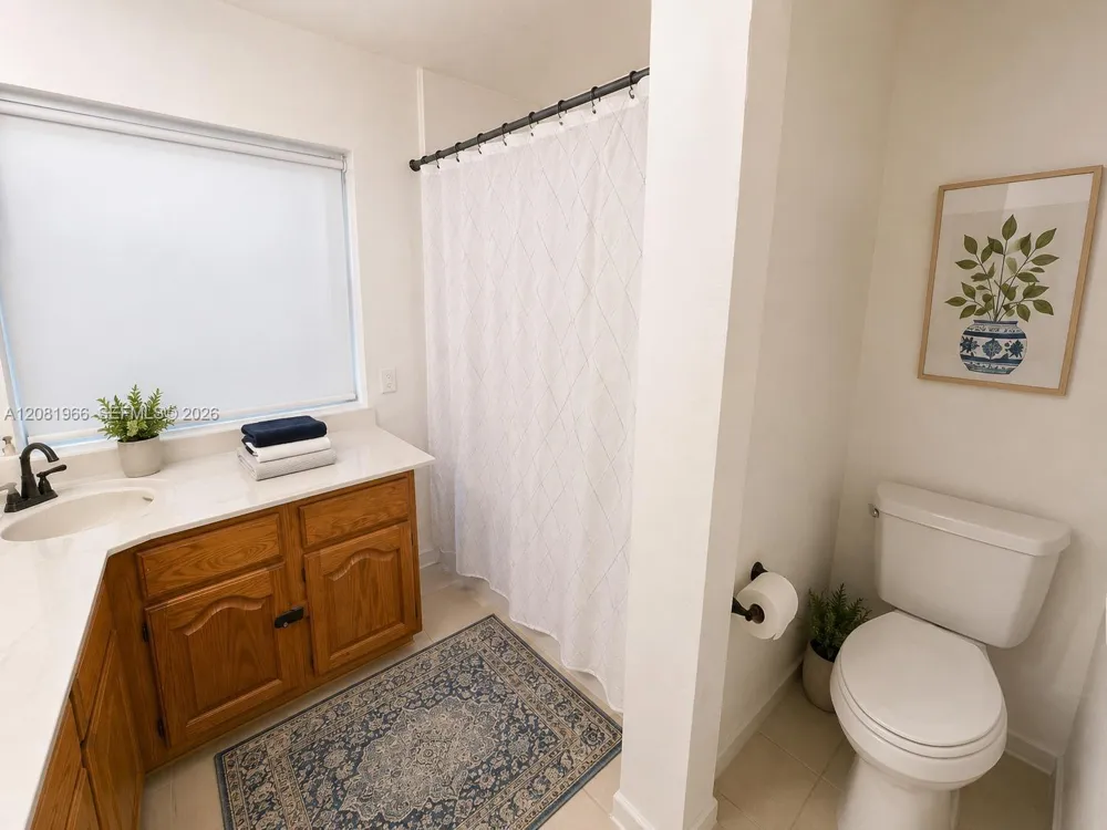 204 SW 7th Ave Hallandale Beach, FL 33009