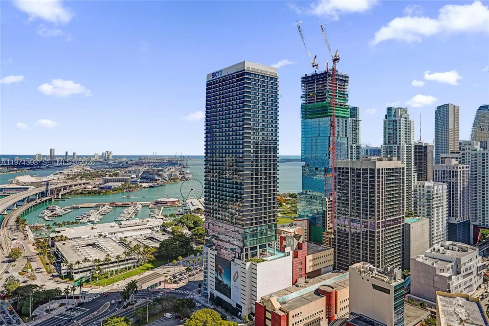 159 NE 6th St #3214 Miami, FL 33132