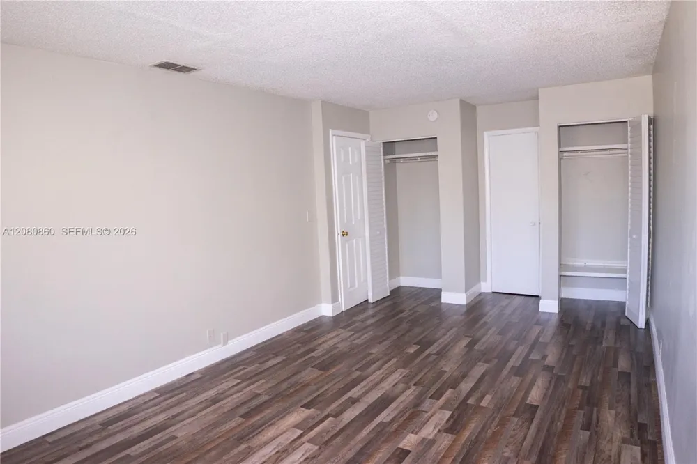 4240 Woodside Dr #2 Coral Springs, FL 33065