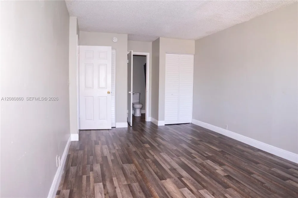 4240 Woodside Dr #2 Coral Springs, FL 33065
