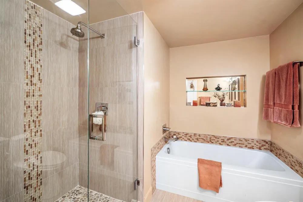 7 SOUTHPORT LANE #H Boynton Beach, FL 33436