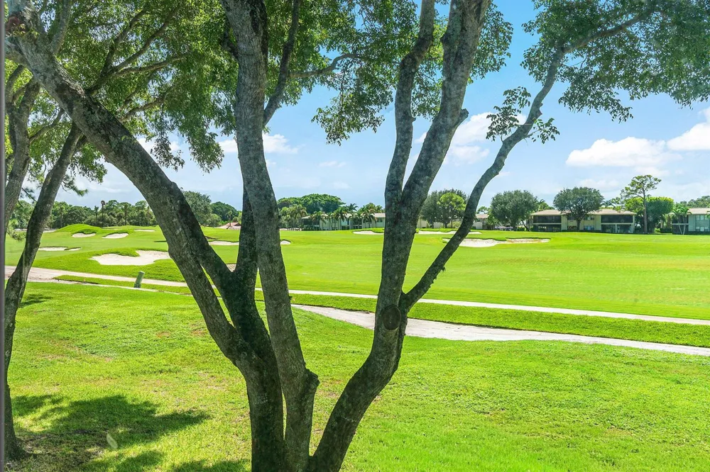 7 SOUTHPORT LANE #H Boynton Beach, FL 33436