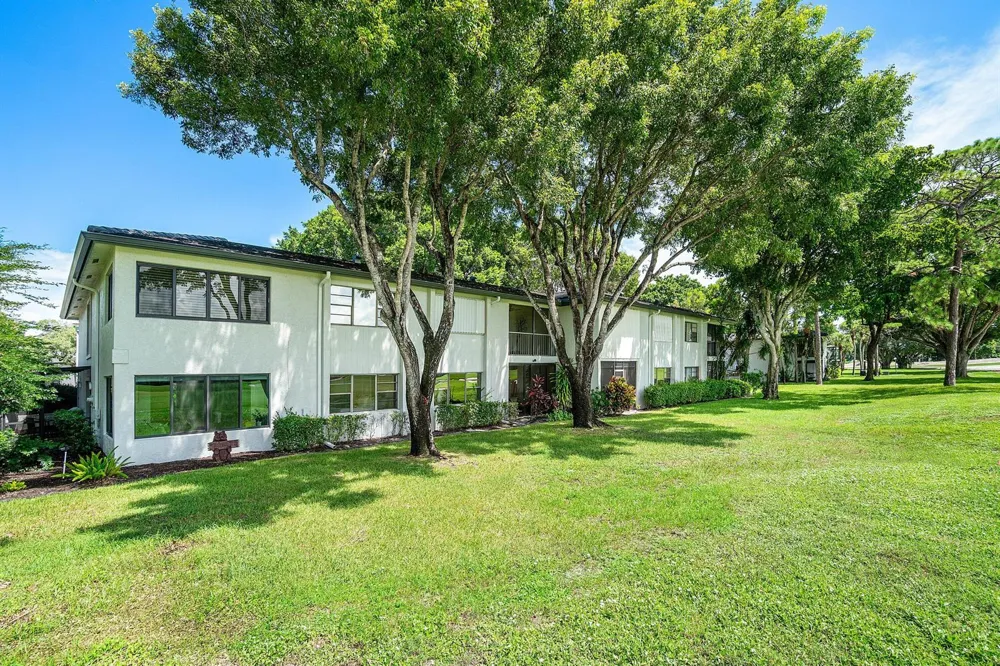 7 SOUTHPORT LANE #H Boynton Beach, FL 33436