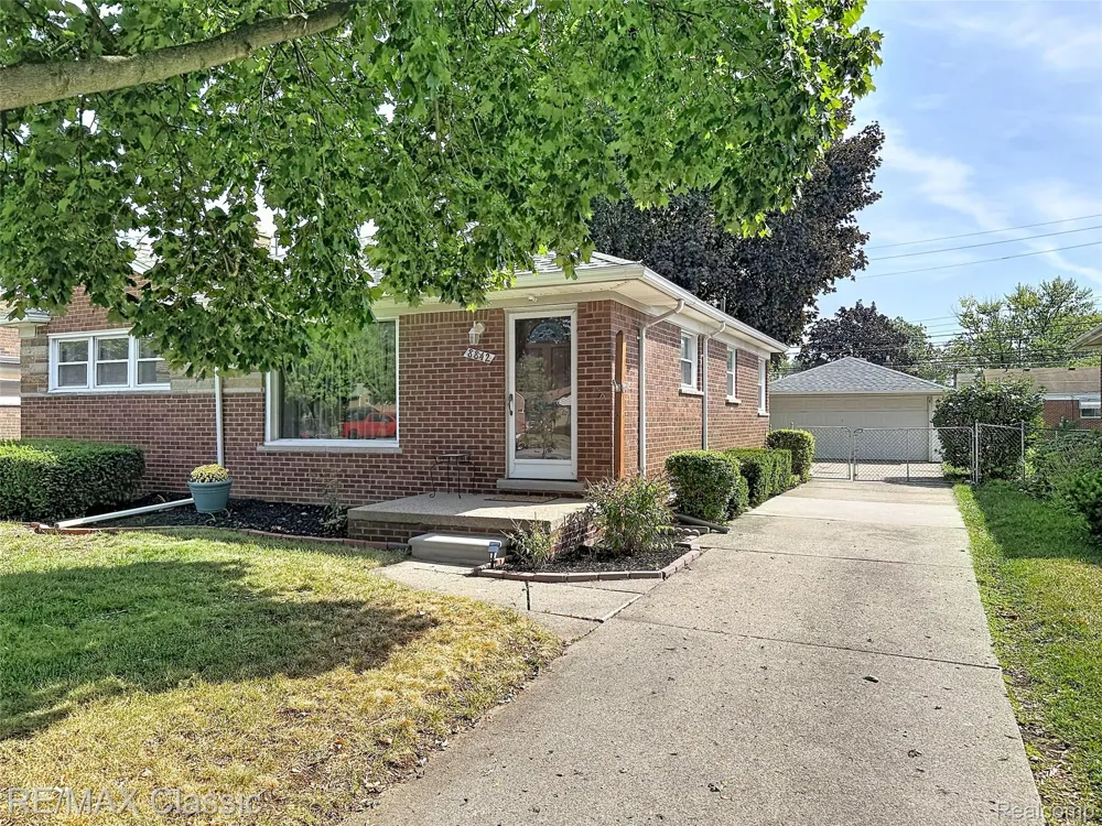 8842 Merriman Road Livonia City, MI 48150