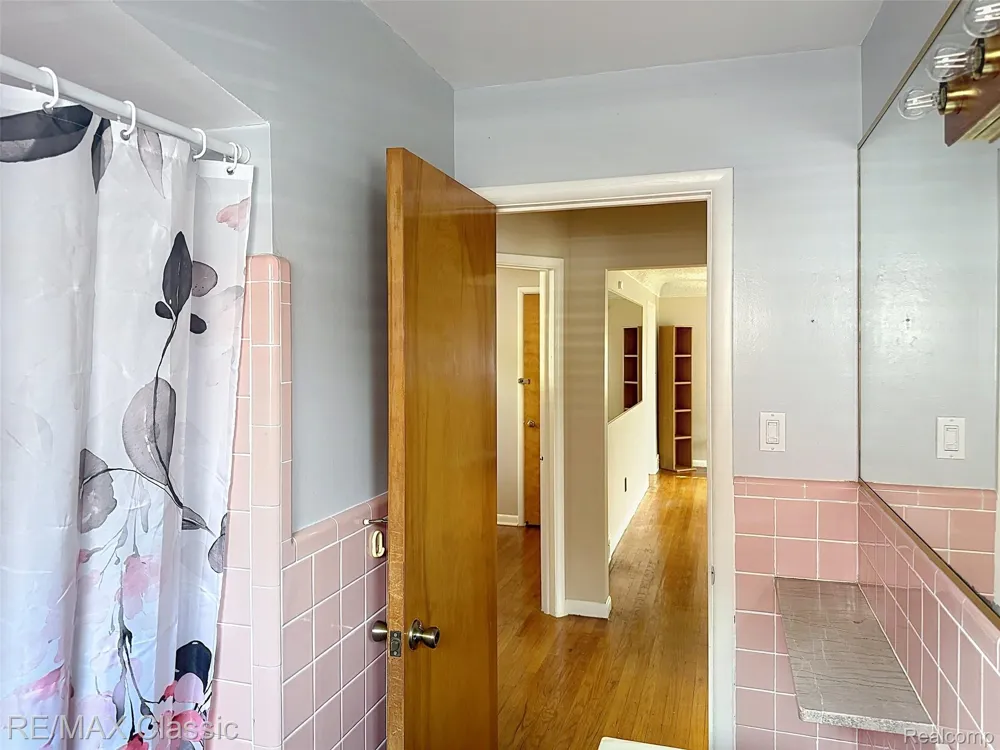 8842 Merriman Road Livonia City, MI 48150