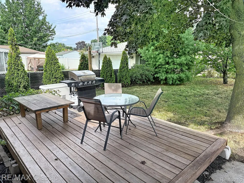 8842 Merriman Road Livonia City, MI 48150