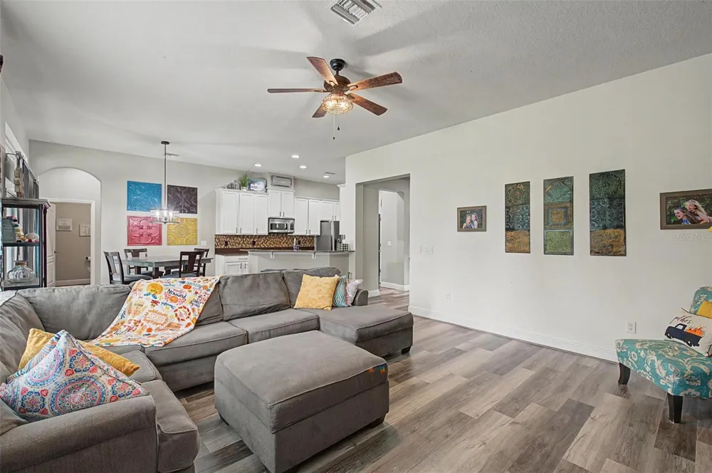 2622 RED FERN DRIVE Dover, FL 33527